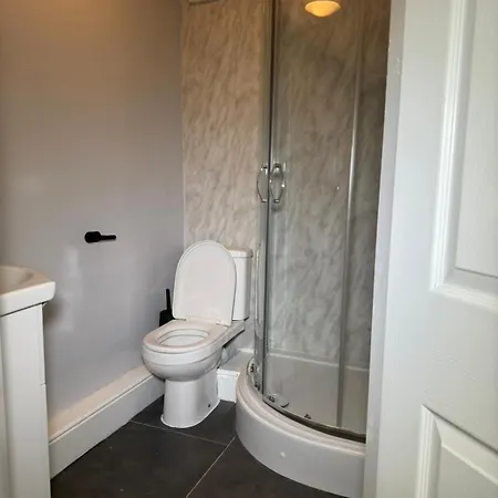 En Suite Room Near City Center Doncaster Exterior photo