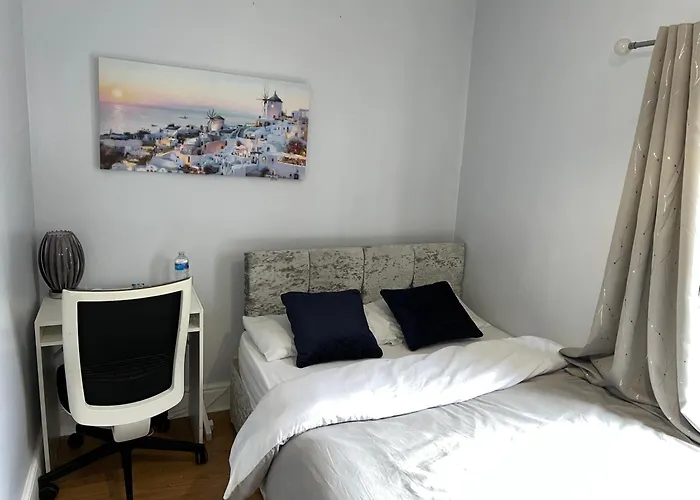 En Suite Room Near City Center
